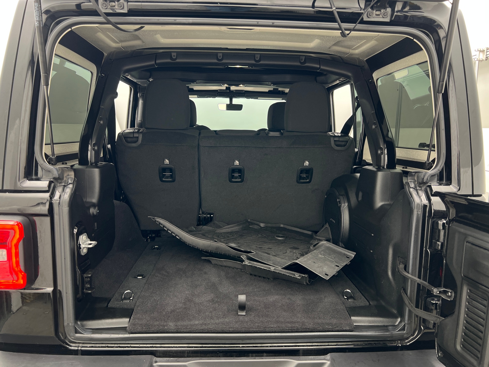 Thumbnail: 2023 Jeep Wrangler - 7