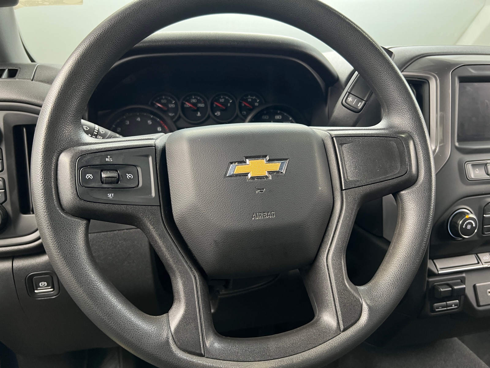 Thumbnail: 2020 Chevrolet Silverado 1500 - 5