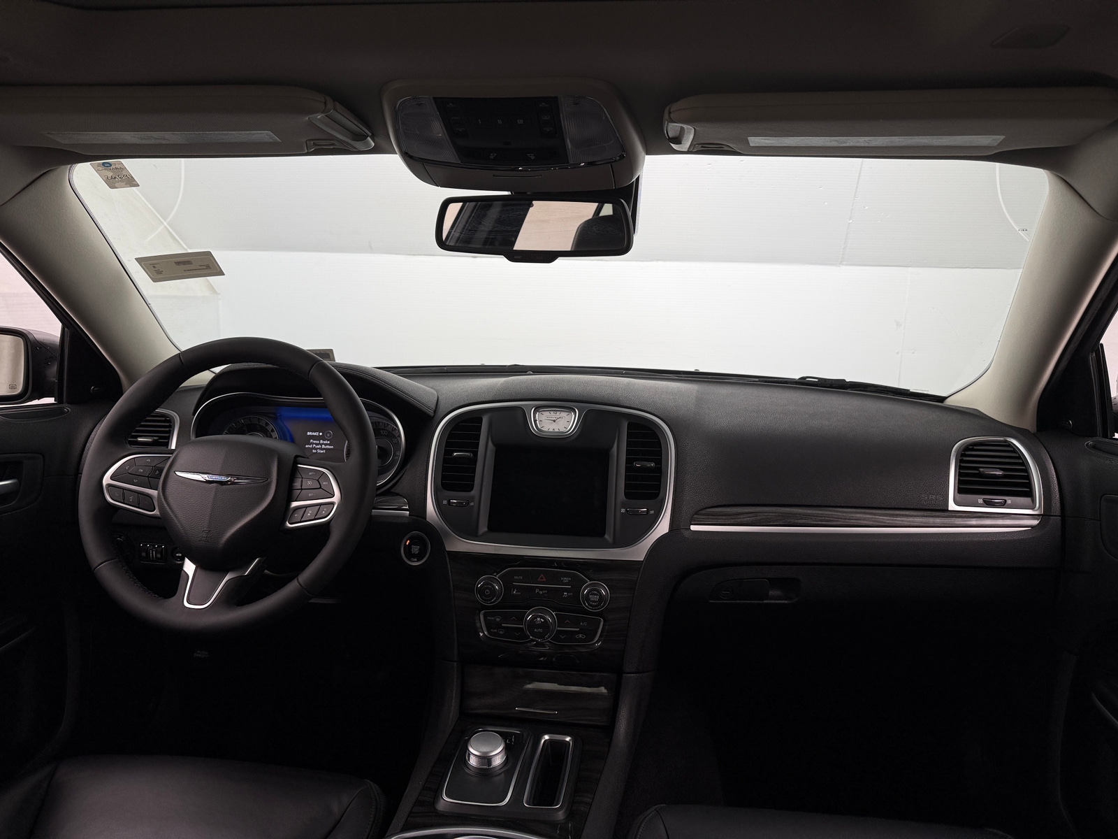 Thumbnail: 2022 Chrysler 300 - 2