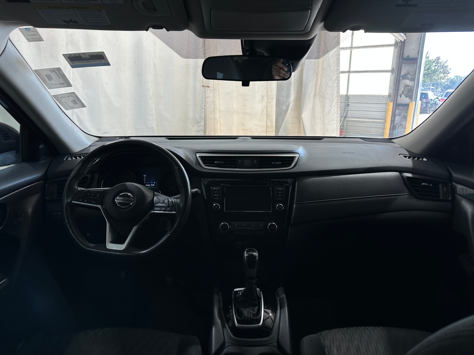 Thumbnail: 2020 Nissan Rogue - 3