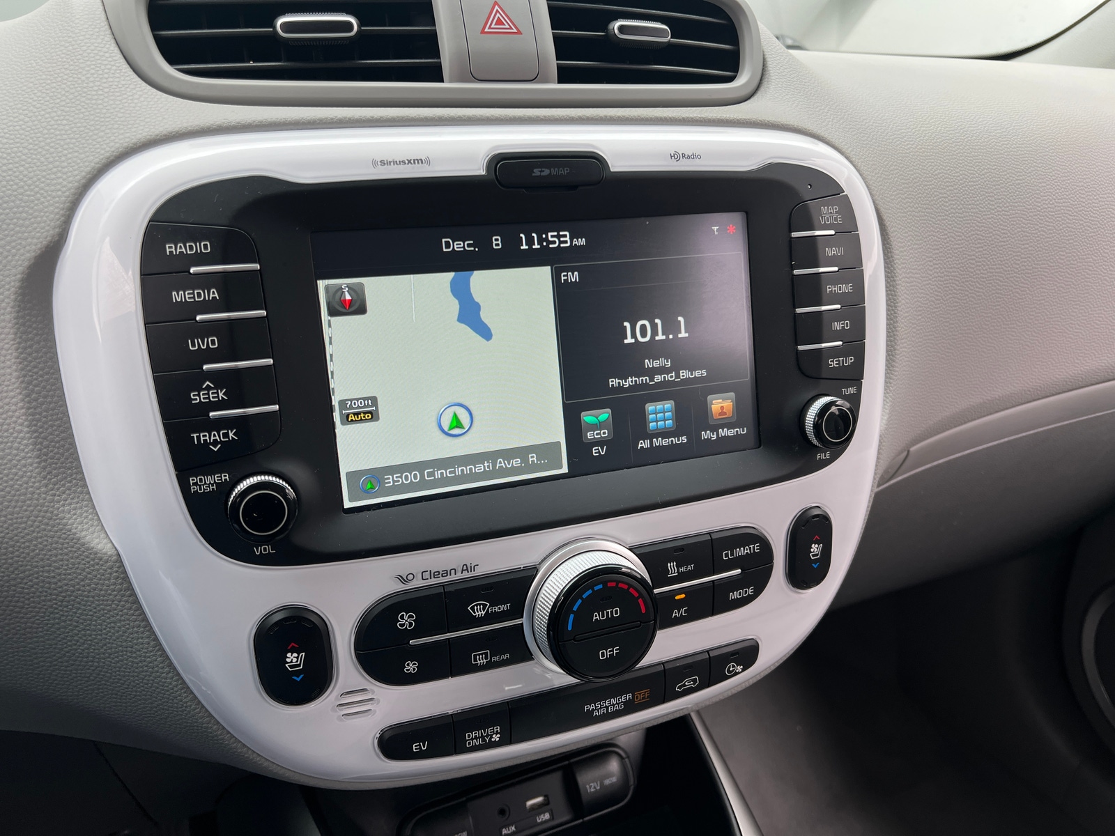 Thumbnail: 2018 Kia Soul EV - 3