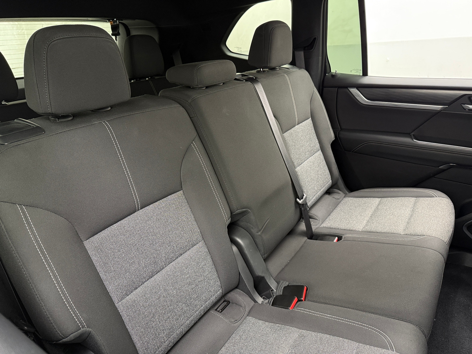 Thumbnail: 2025 GMC Acadia - 6