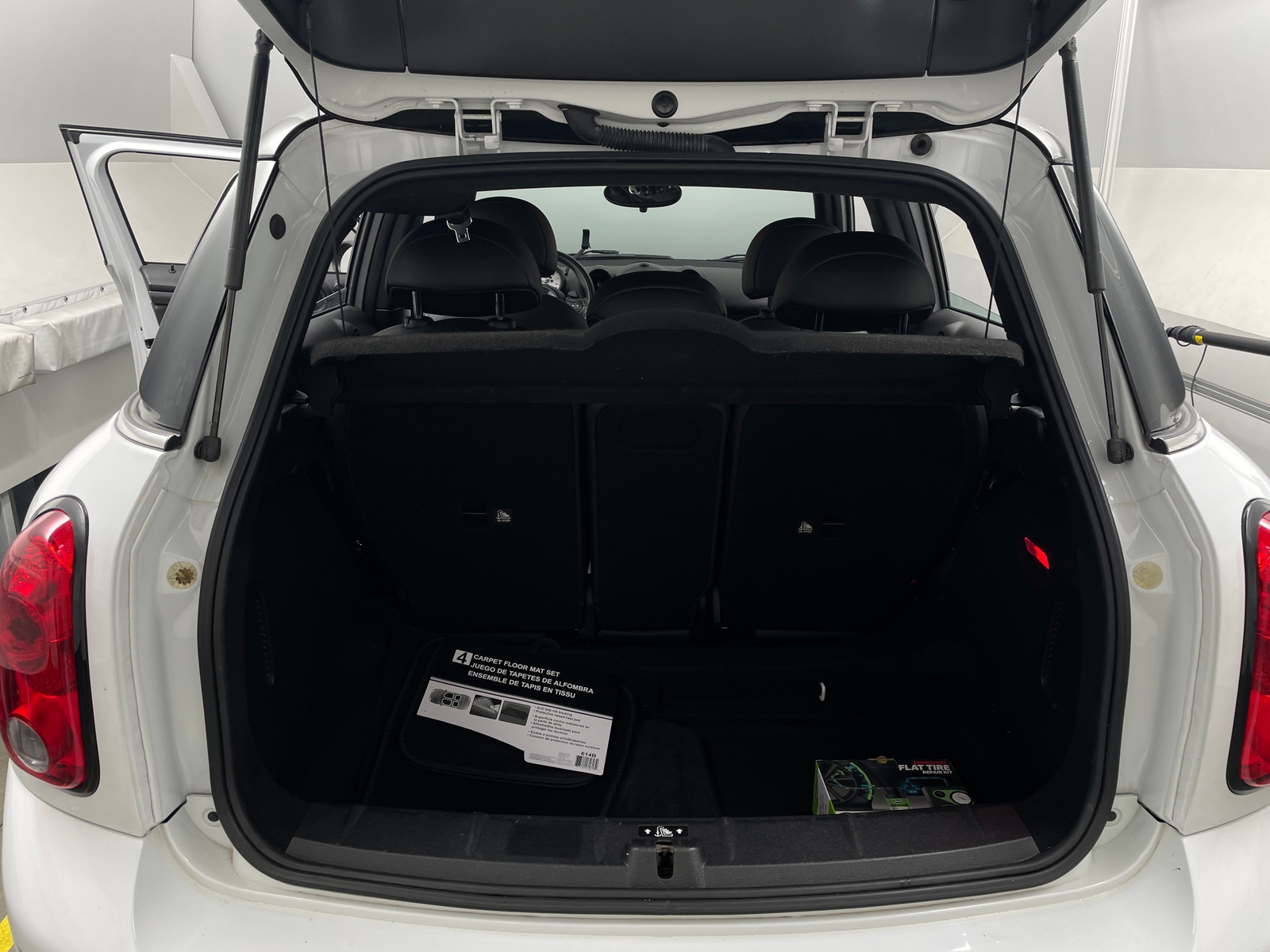 Thumbnail: 2013 MINI Cooper Countryman - 6