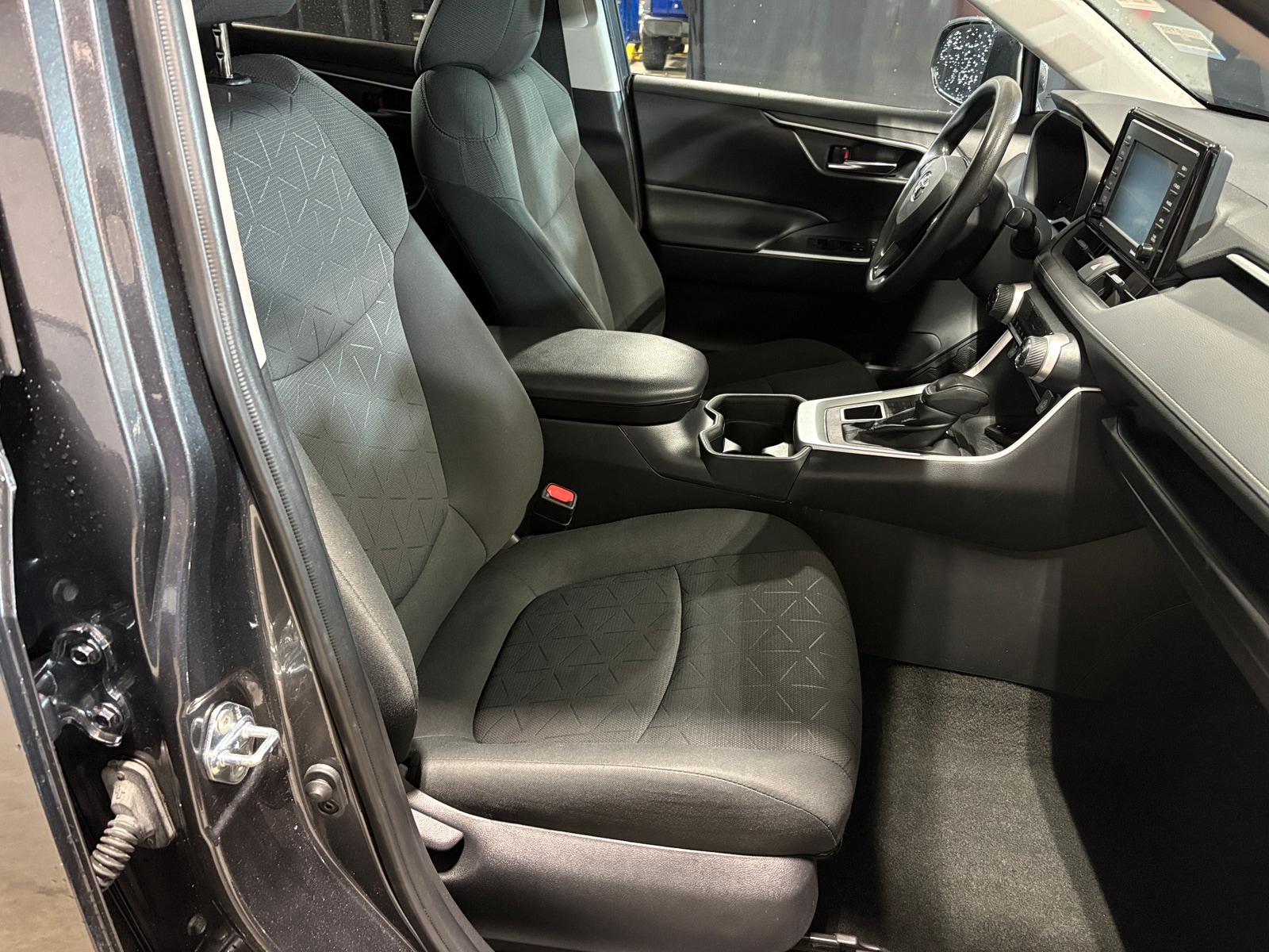 Thumbnail: 2020 Toyota RAV4 - 2