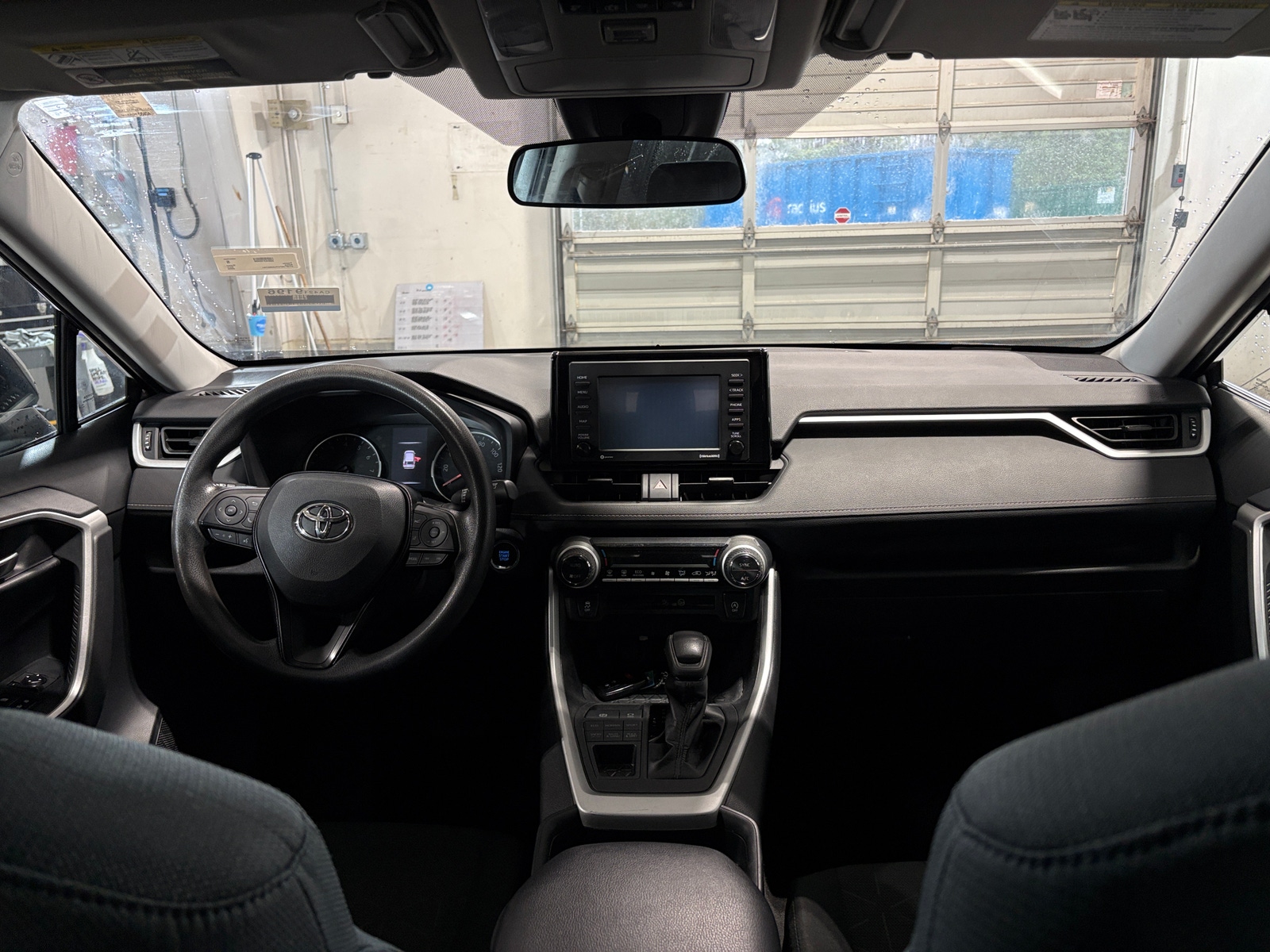 Thumbnail: 2020 Toyota RAV4 - 3