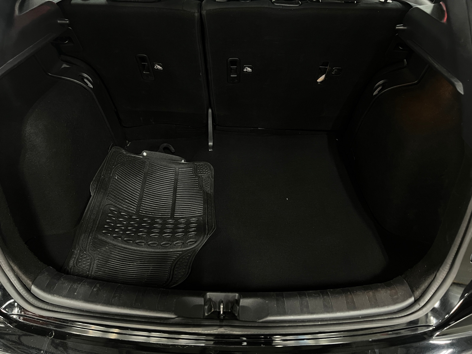 Thumbnail: 2021 Nissan Kicks - 7