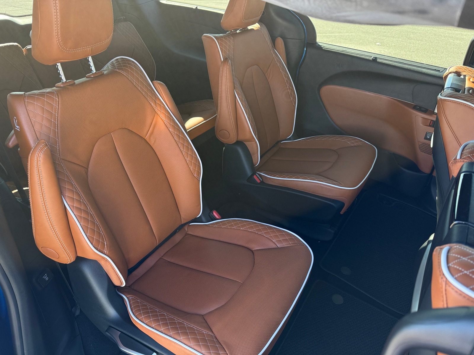 Thumbnail: 2026 Chrysler Pacifica - 5