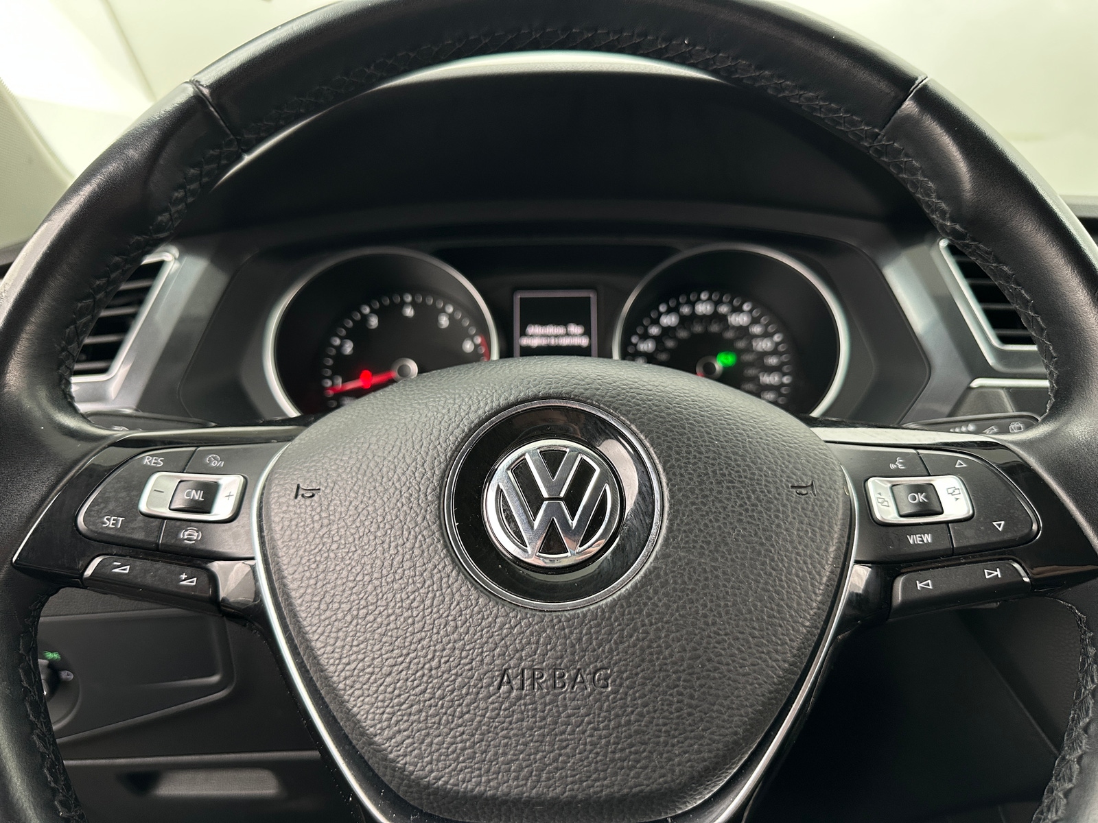 Thumbnail: 2019 Volkswagen Tiguan - 4