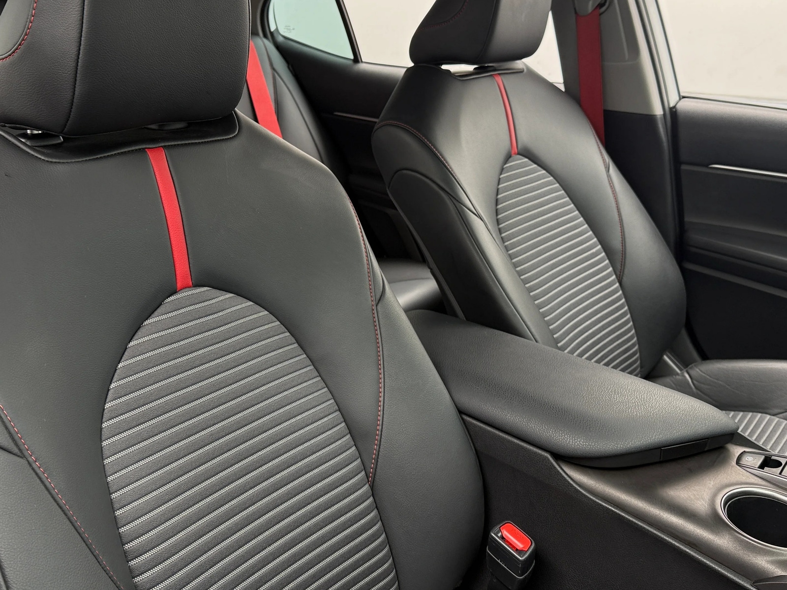 Thumbnail: 2022 Toyota Camry - 2