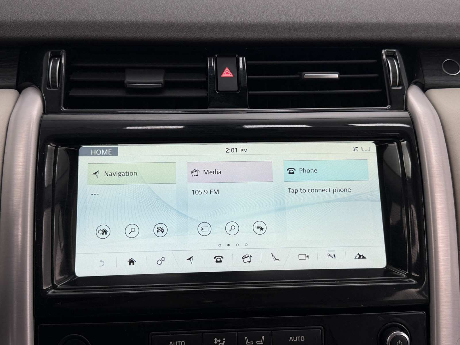 Thumbnail: 2017 Land Rover Discovery - 3