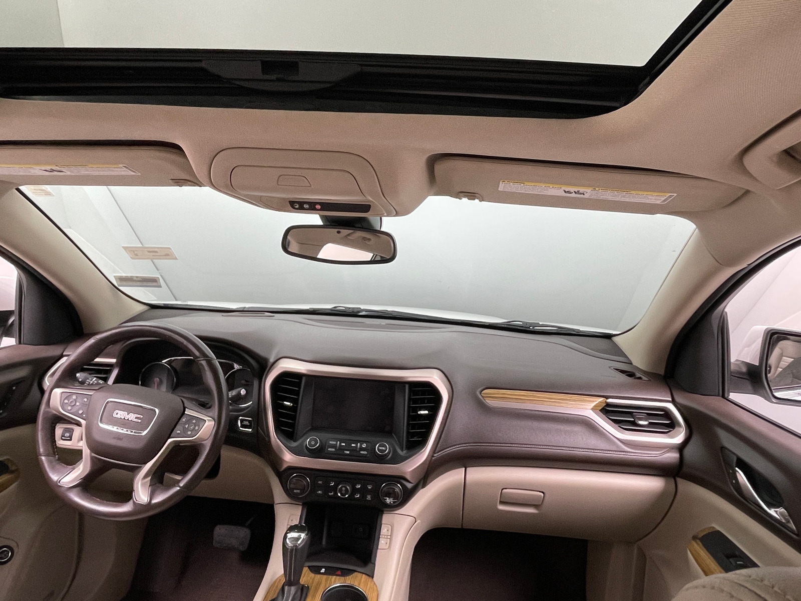 Thumbnail: 2017 GMC Acadia - 2