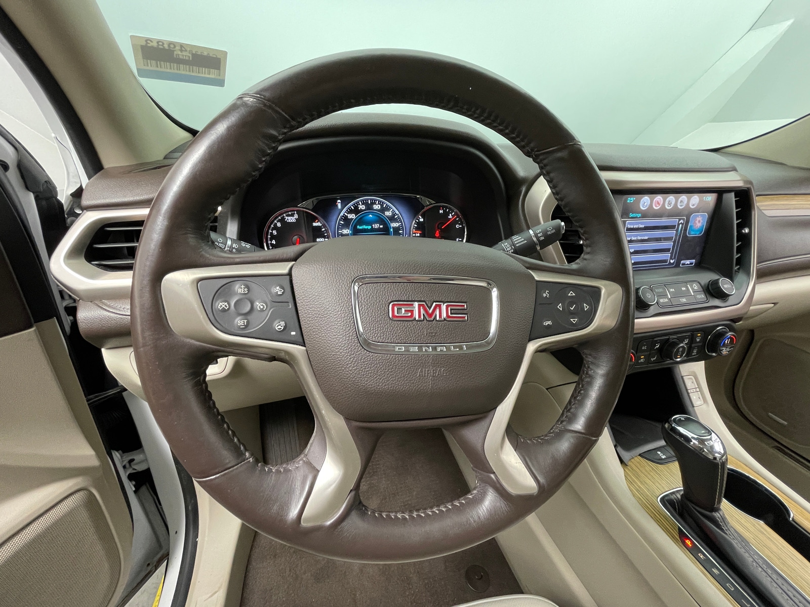 Thumbnail: 2017 GMC Acadia - 4