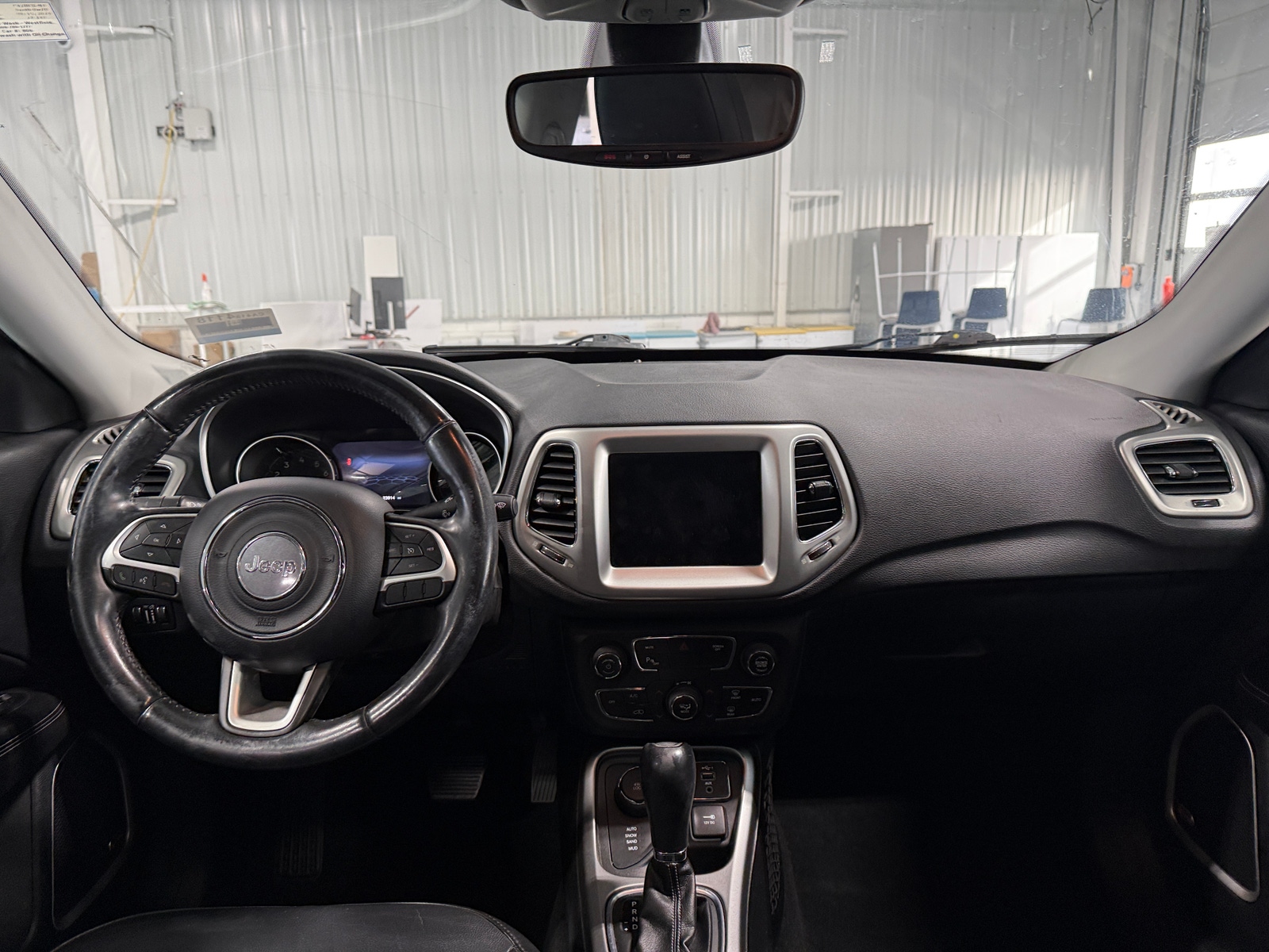 Thumbnail: 2019 Jeep Compass - 3