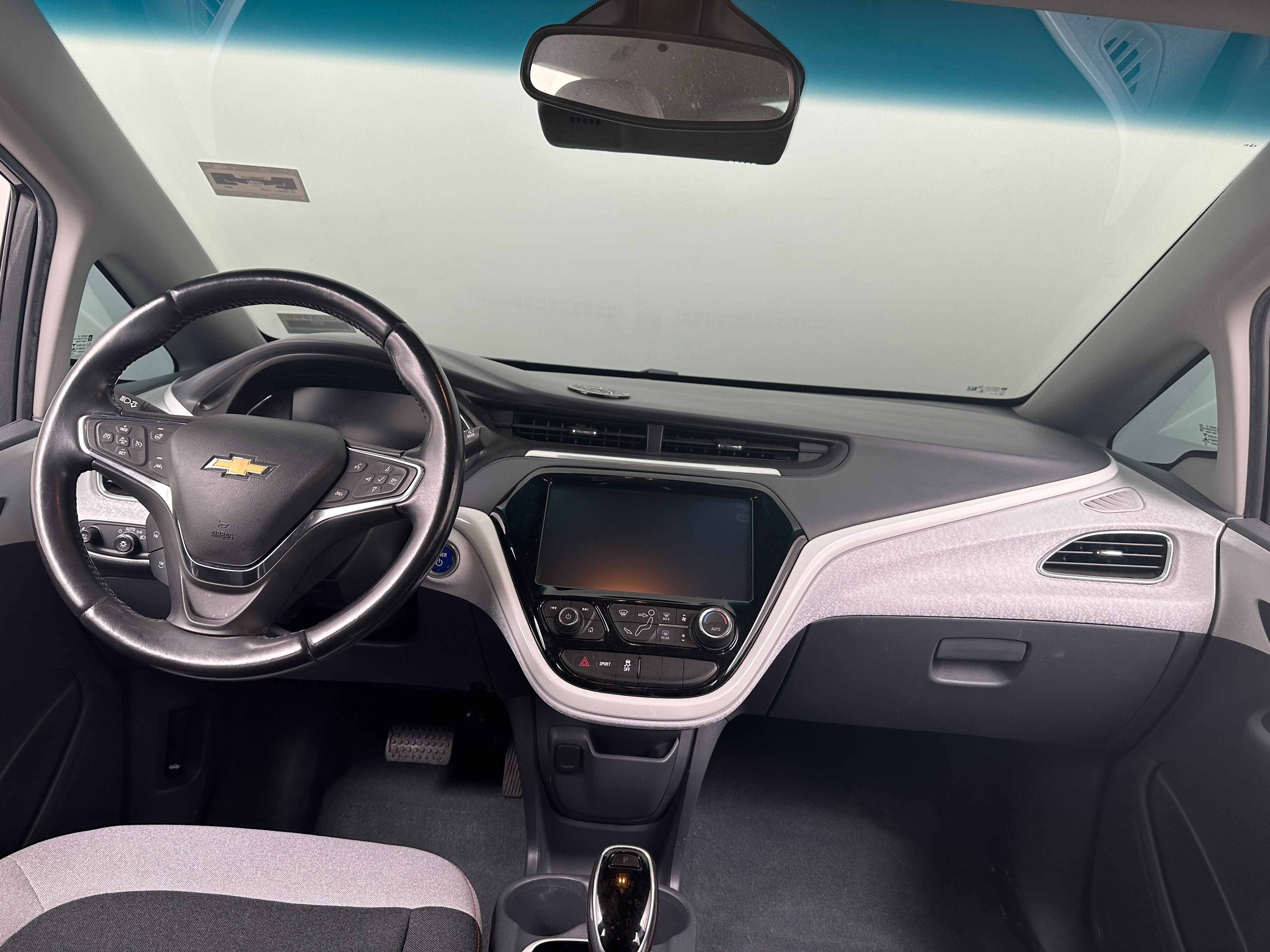 Used 2020 Chevrolet Bolt EV LT with VIN 1G1FW6S0XL4144895 for sale in Oak Creek, WI