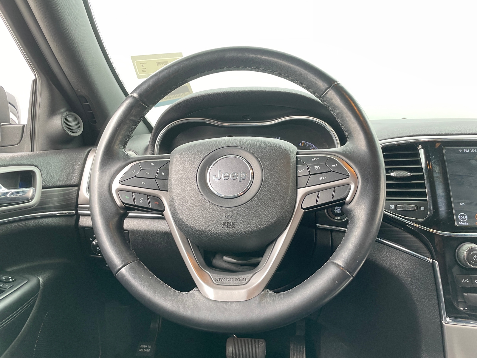 Thumbnail: 2020 Jeep Grand Cherokee - 4