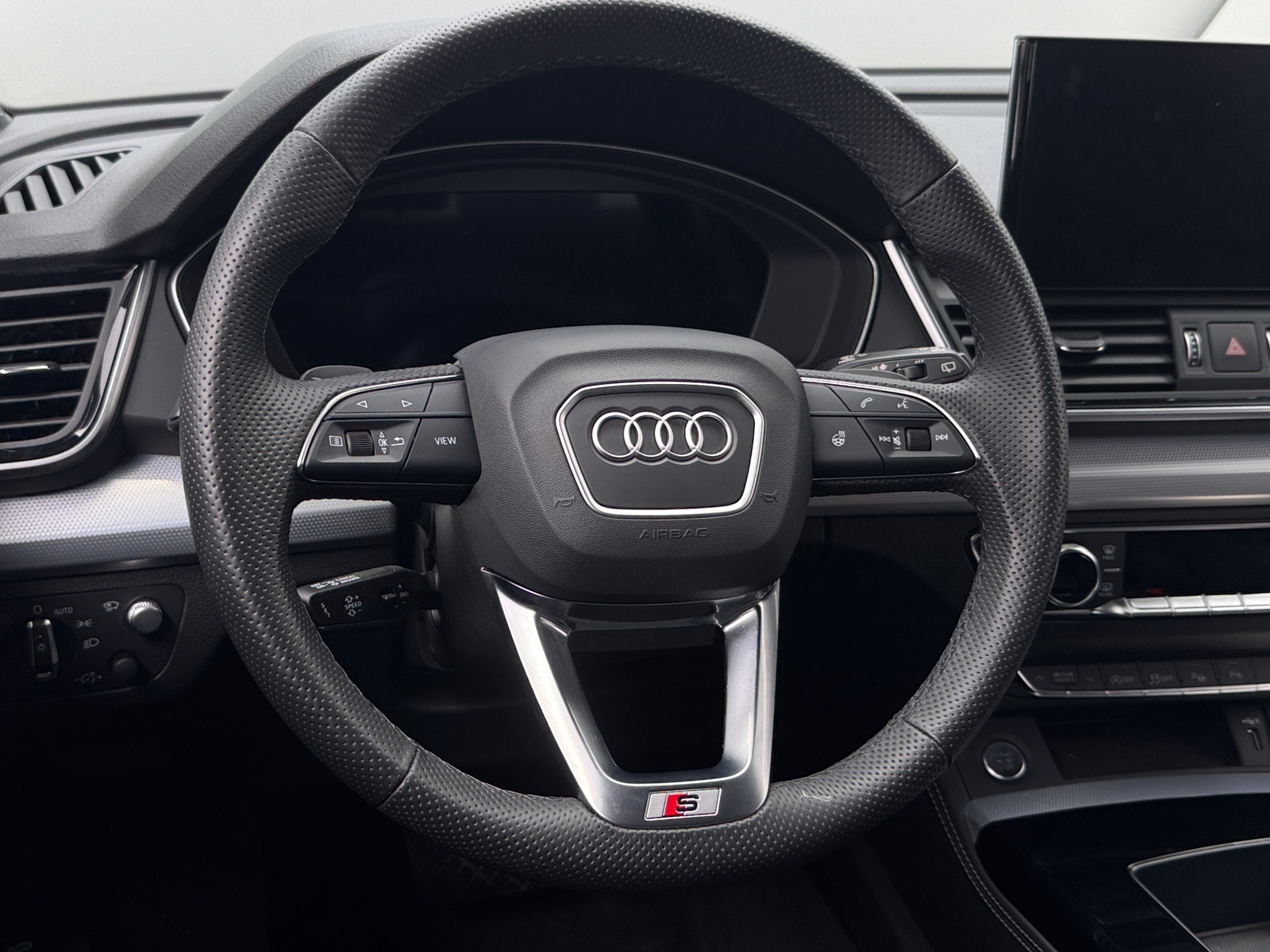 Thumbnail: 2024 Audi Q5 - 4