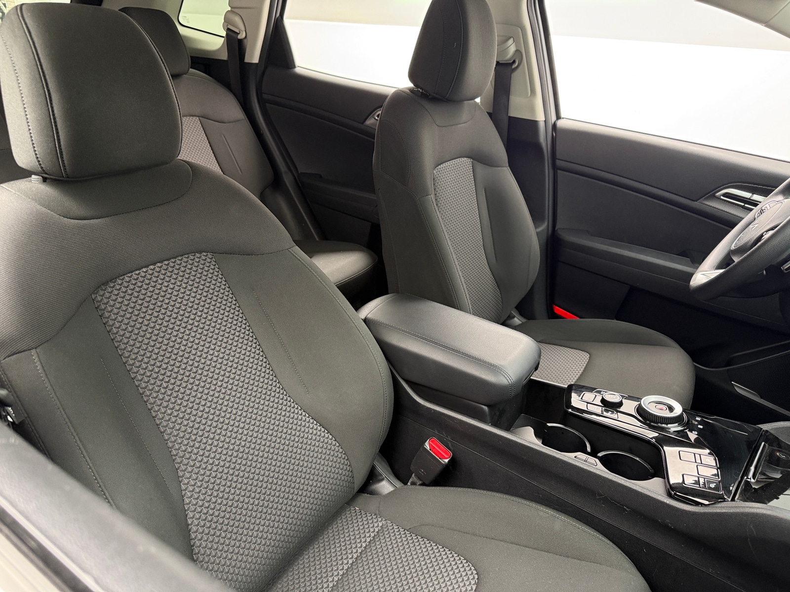 Thumbnail: 2023 Kia Sportage - 2