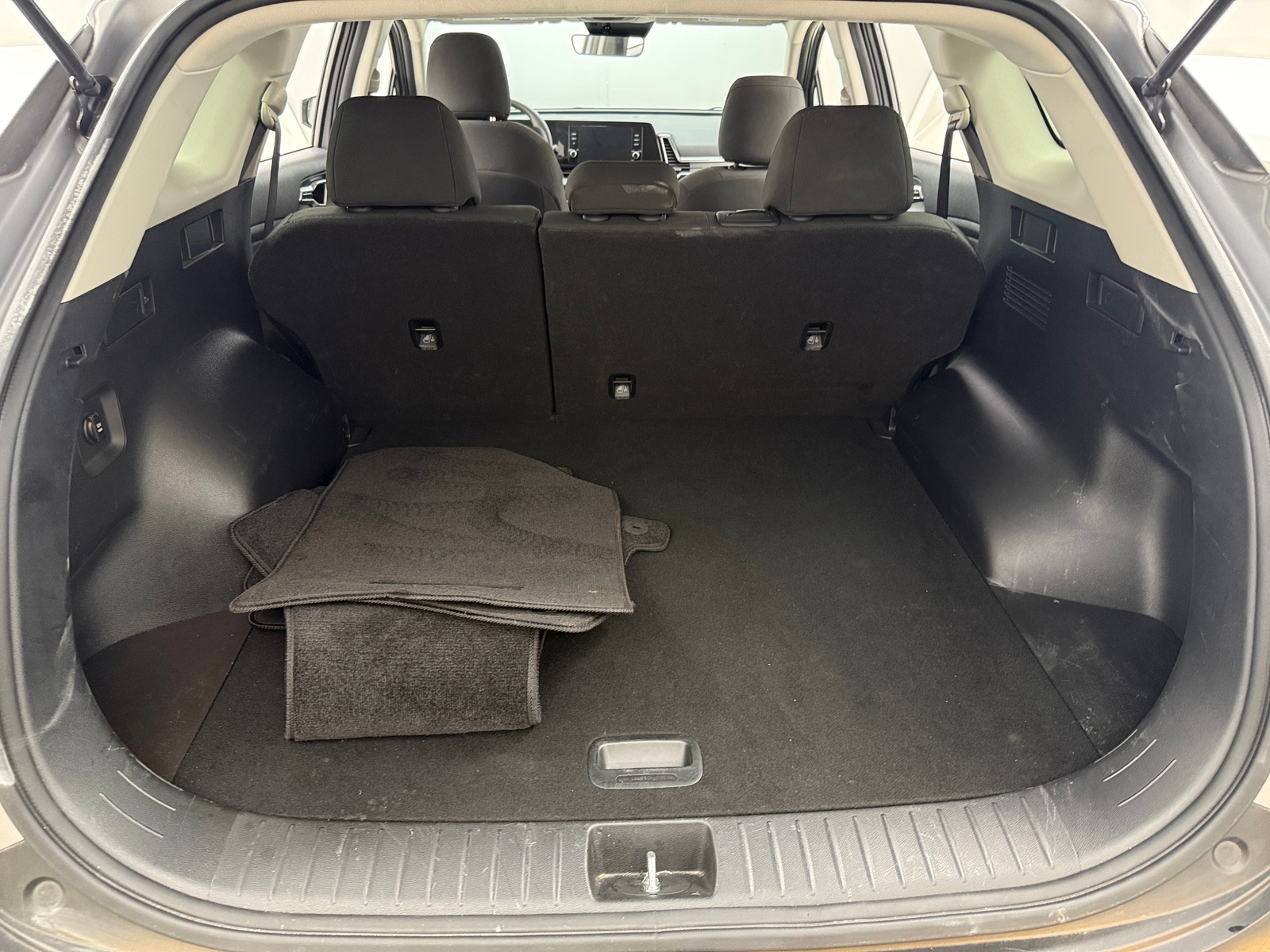 Thumbnail: 2023 Kia Sportage - 7