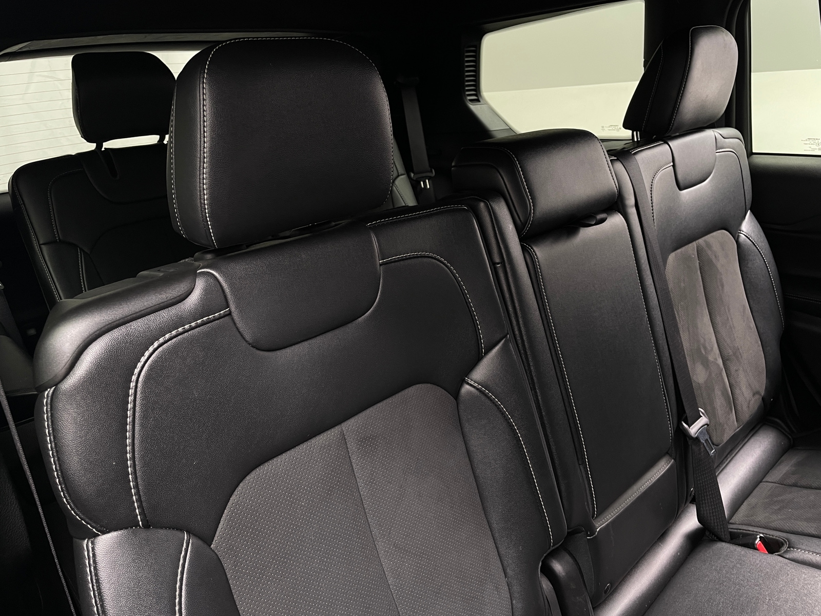 Thumbnail: 2024 Jeep Grand Cherokee L - 5