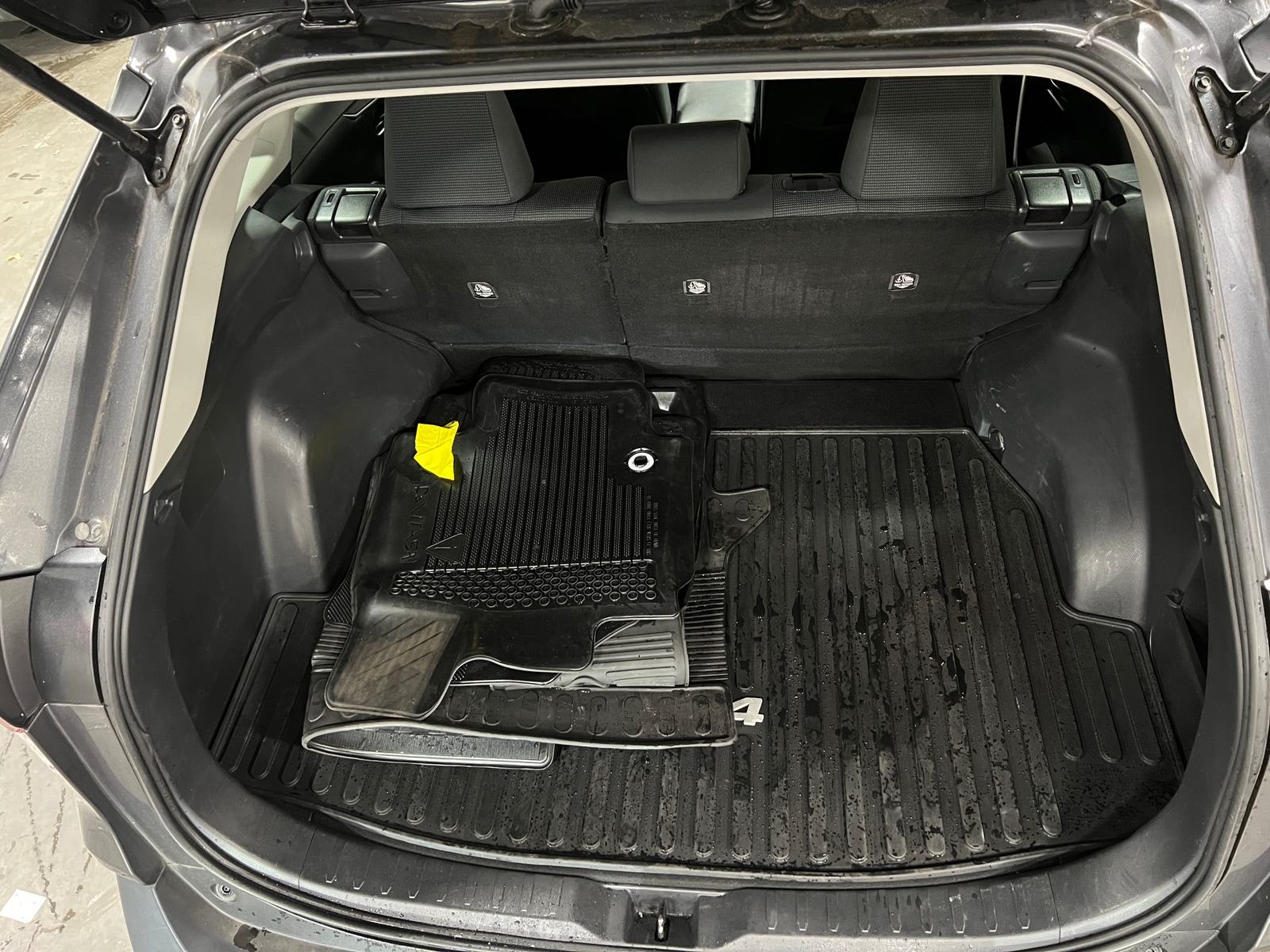 Thumbnail: 2021 Toyota RAV4 - 7