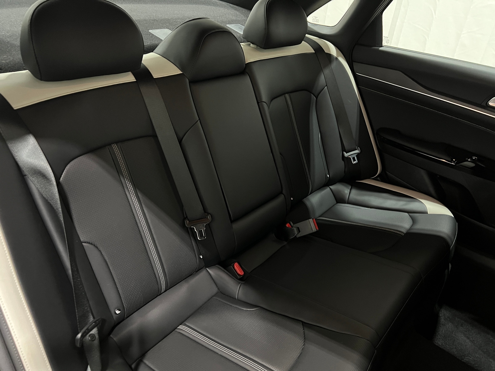 Thumbnail: 2025 Kia K5 - 5