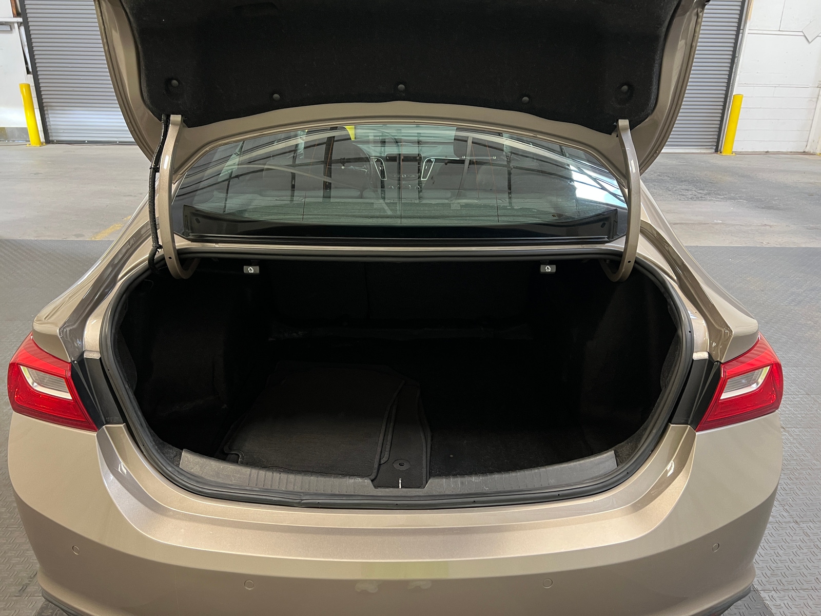 Thumbnail: 2024 Chevrolet Malibu - 7