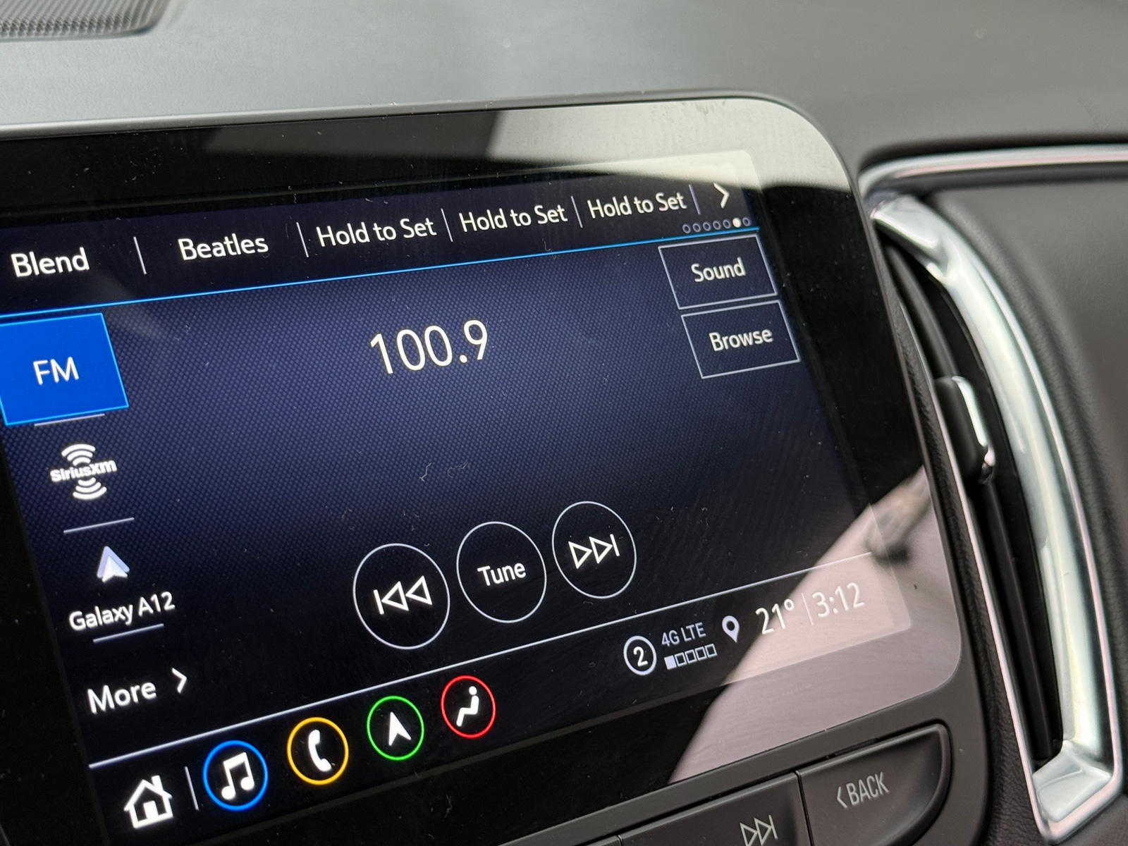 Thumbnail: 2024 Chevrolet Malibu - 3