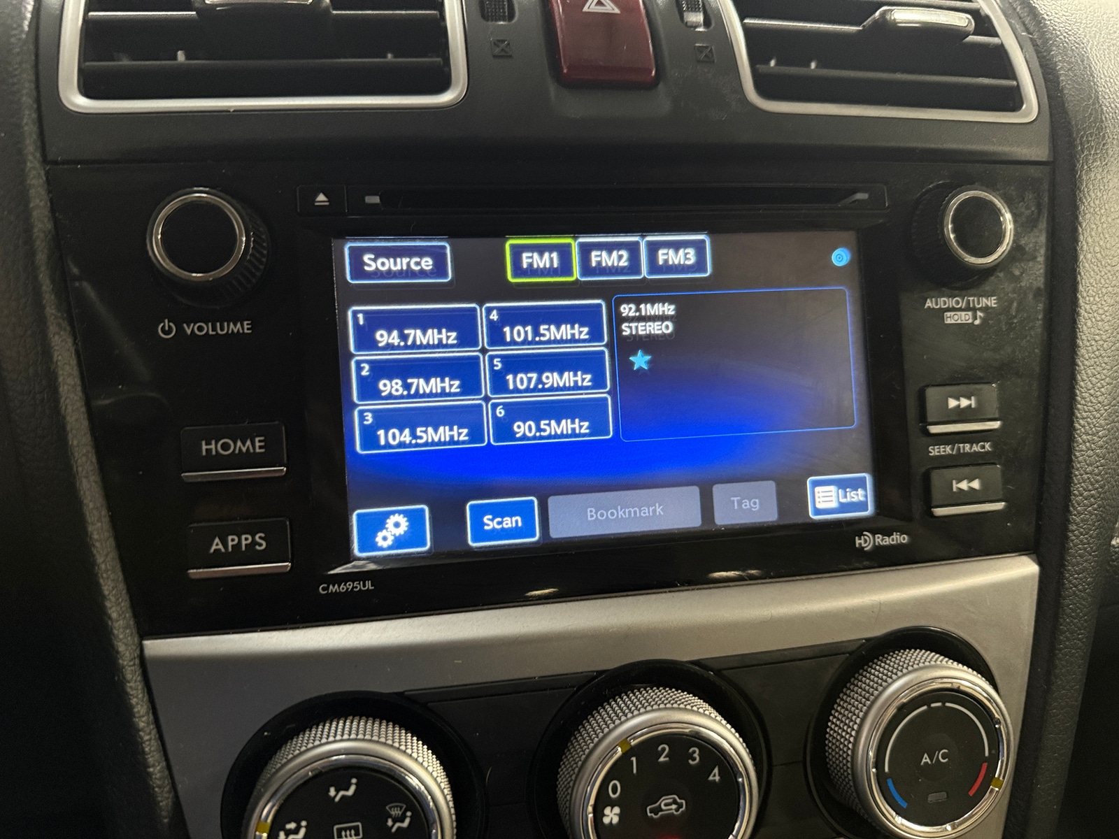 Thumbnail: 2017 Subaru Crosstrek - 4