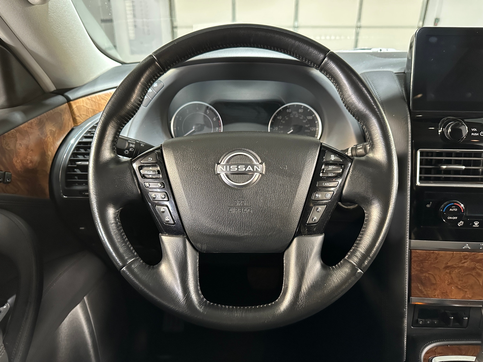 Thumbnail: 2023 Nissan Armada - 4