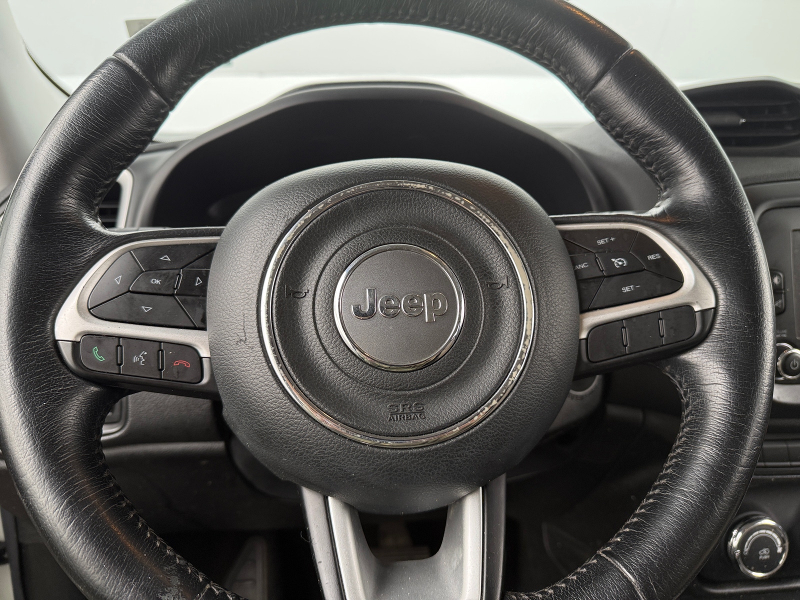 Thumbnail: 2015 Jeep Renegade - 5