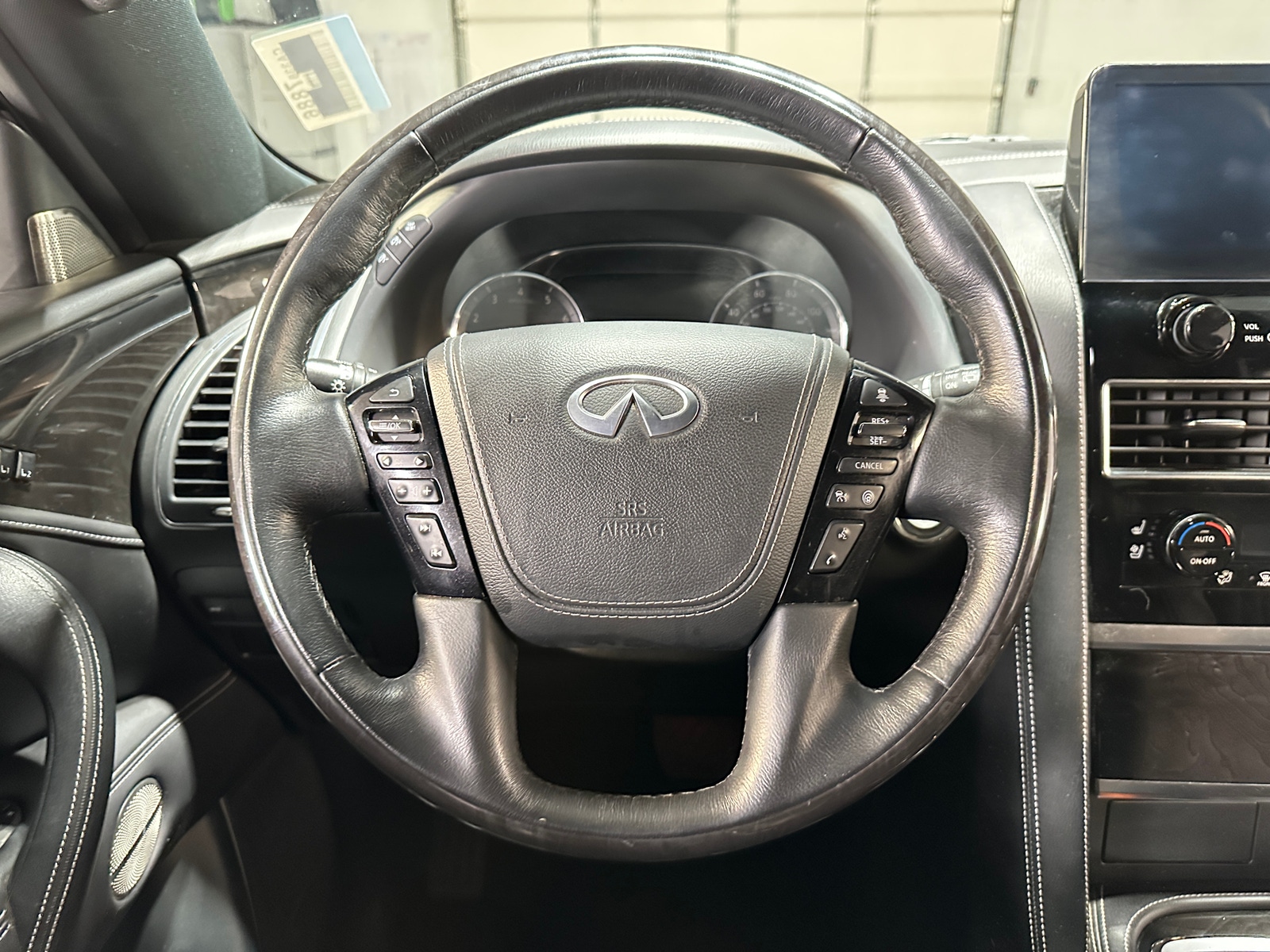 Thumbnail: 2023 INFINITI QX80 - 4