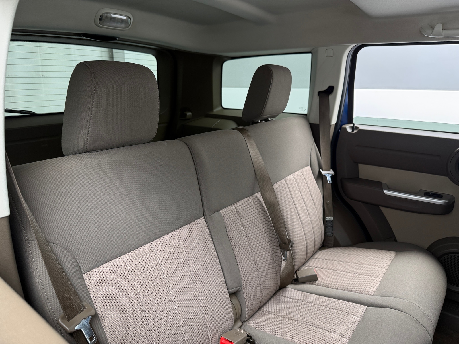 Thumbnail: 2010 Dodge Nitro - 6