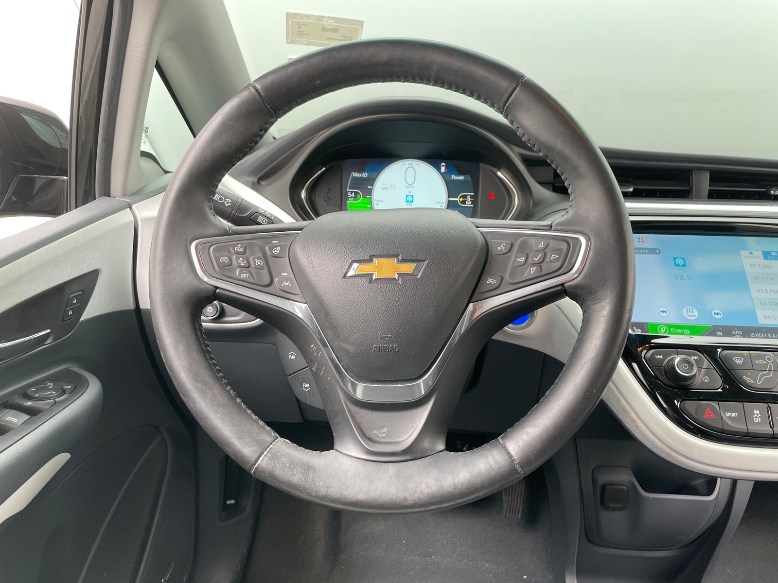 Thumbnail: 2017 Chevrolet Bolt EV - 4