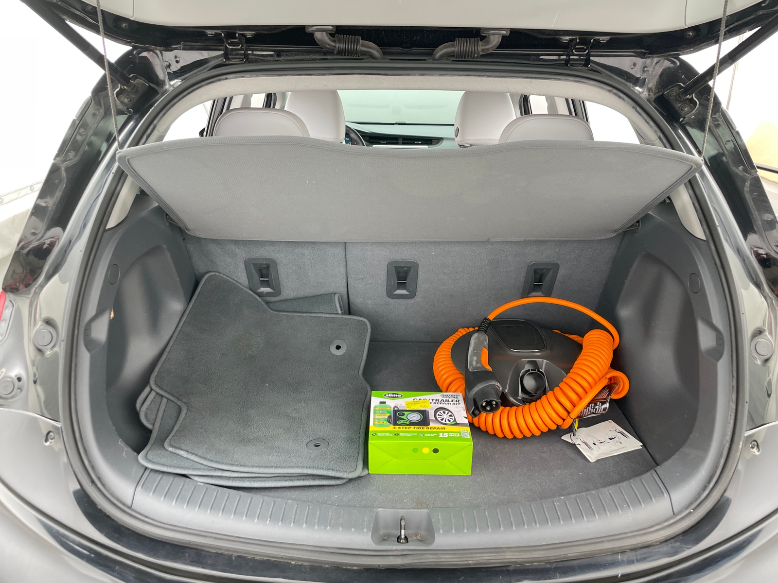 Thumbnail: 2017 Chevrolet Bolt EV - 6