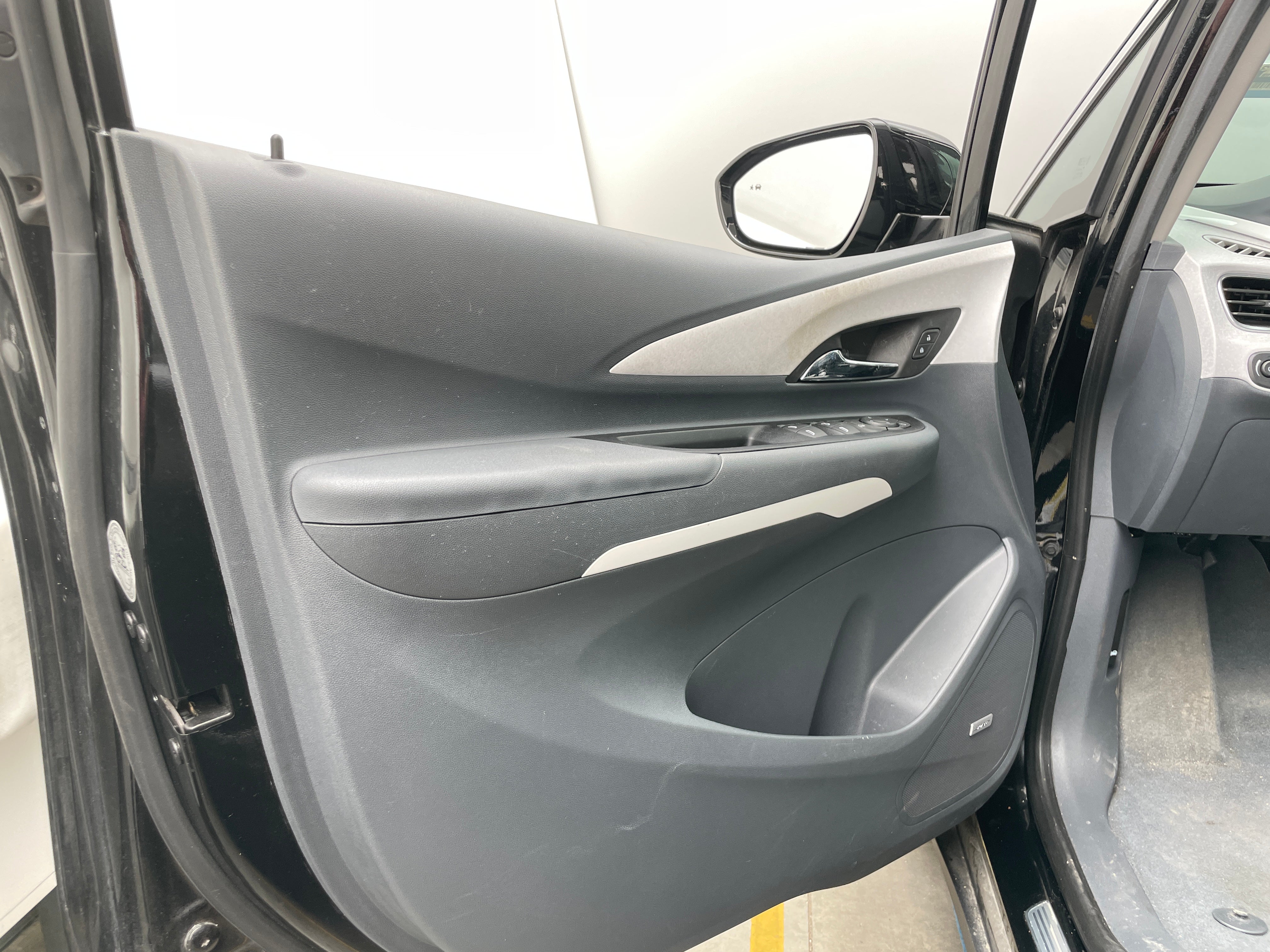 Used 2017 Chevrolet Bolt EV Premier with VIN 1G1FX6S0XH4150605 for sale in Oak Creek, WI