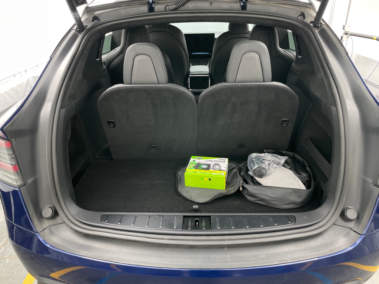 Thumbnail: 2023 Tesla Model X - 6