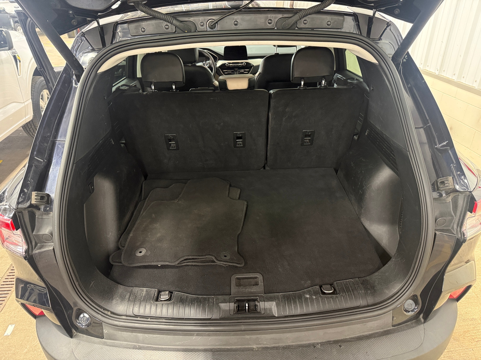 Thumbnail: 2021 Ford Escape - 6