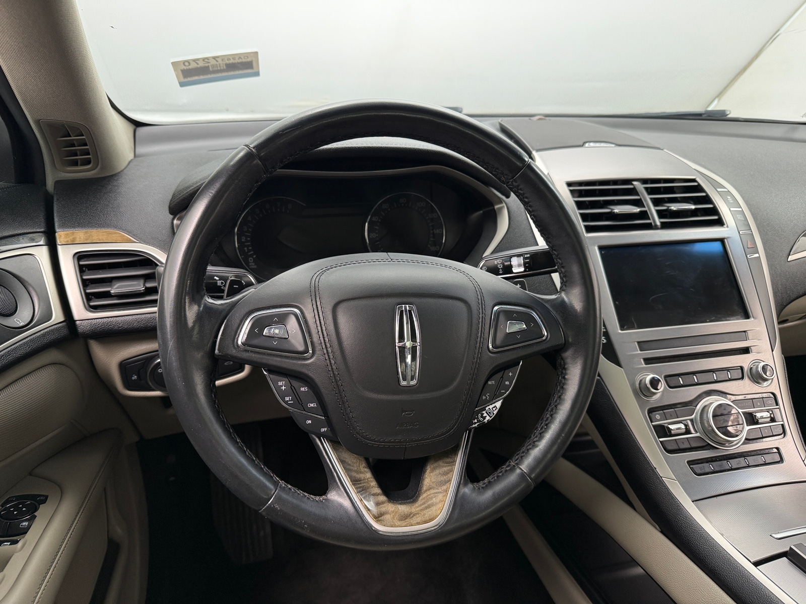 Thumbnail: 2017 Lincoln MKZ - 4