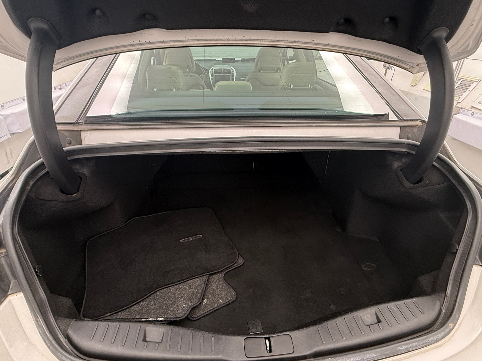 Thumbnail: 2017 Lincoln MKZ - 6