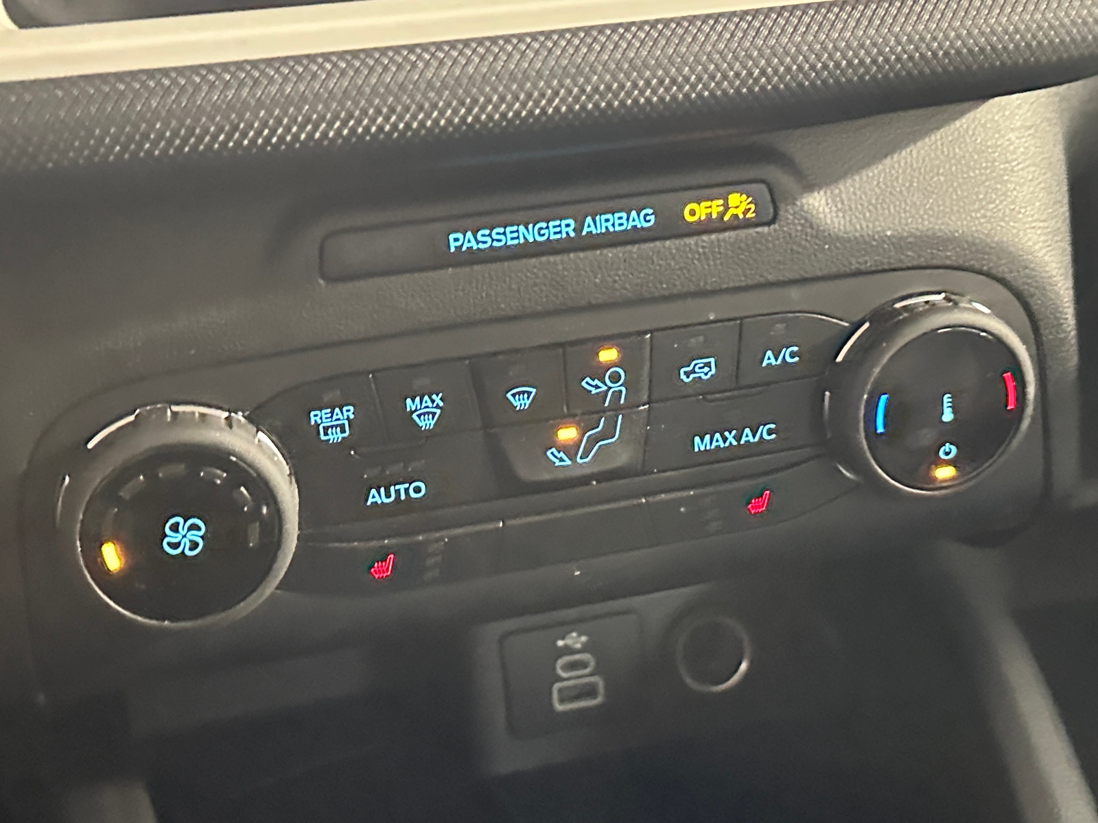 Thumbnail: 2023 Ford Bronco Sport - 4