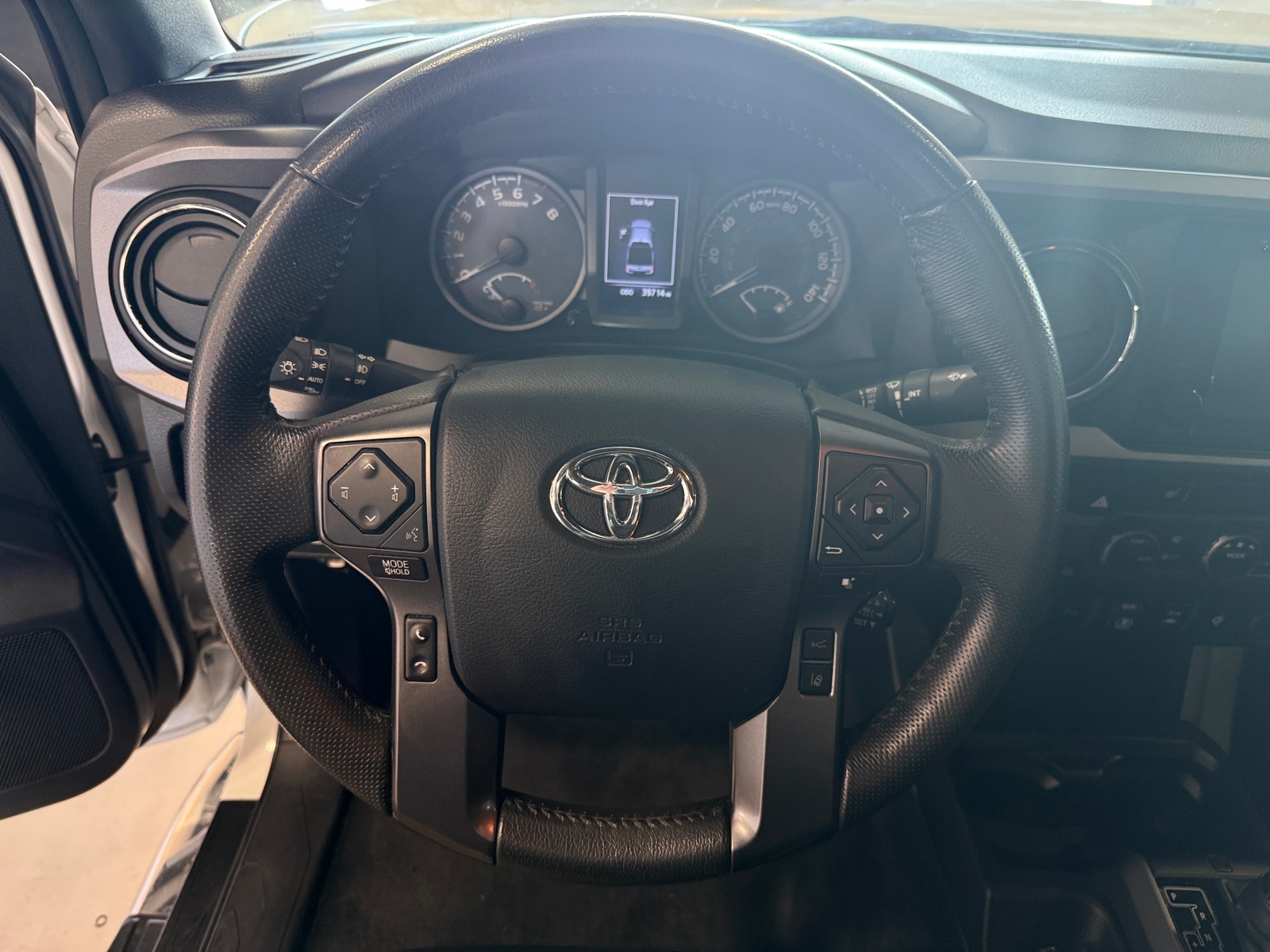 Thumbnail: 2019 Toyota Tacoma - 4