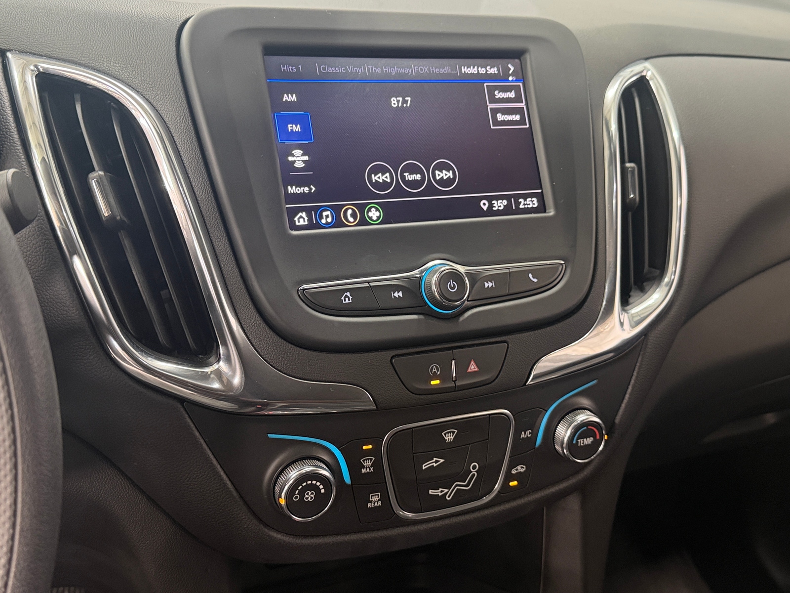 Thumbnail: 2024 Chevrolet Equinox - 4