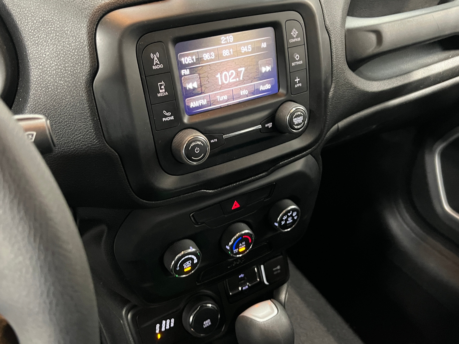 Thumbnail: 2018 Jeep Renegade - 4