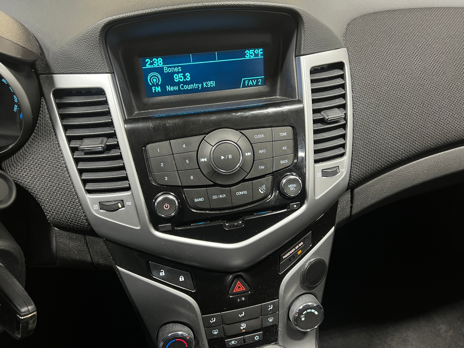 Thumbnail: 2012 Chevrolet Cruze - 4