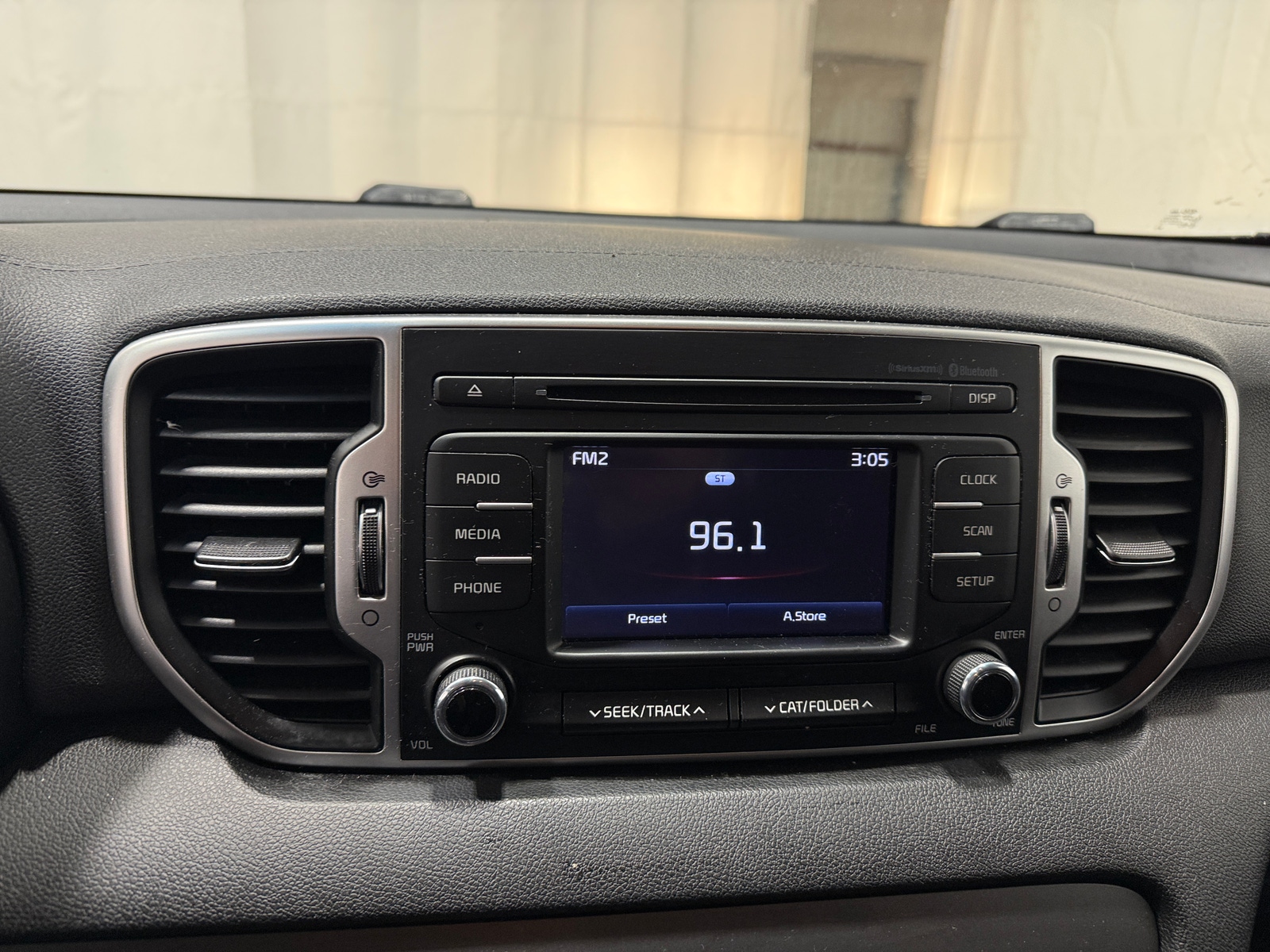 Thumbnail: 2019 Kia Sportage - 4