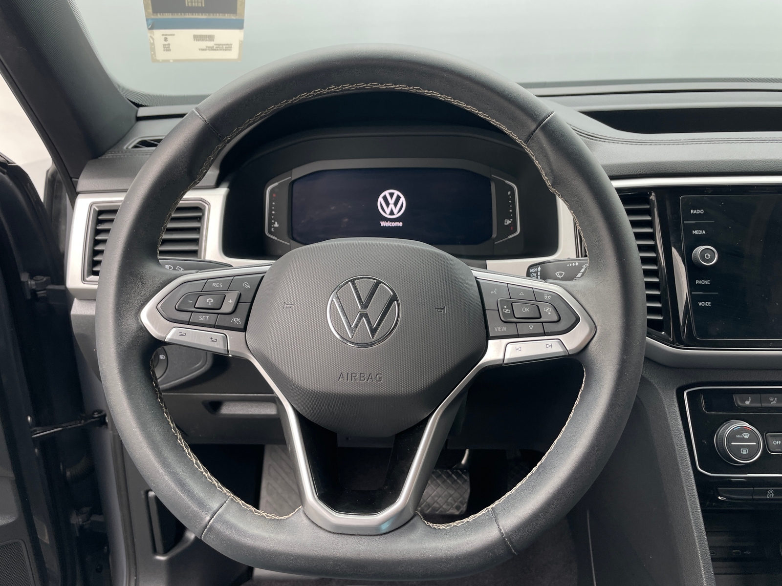 Thumbnail: 2021 Volkswagen Atlas - 4