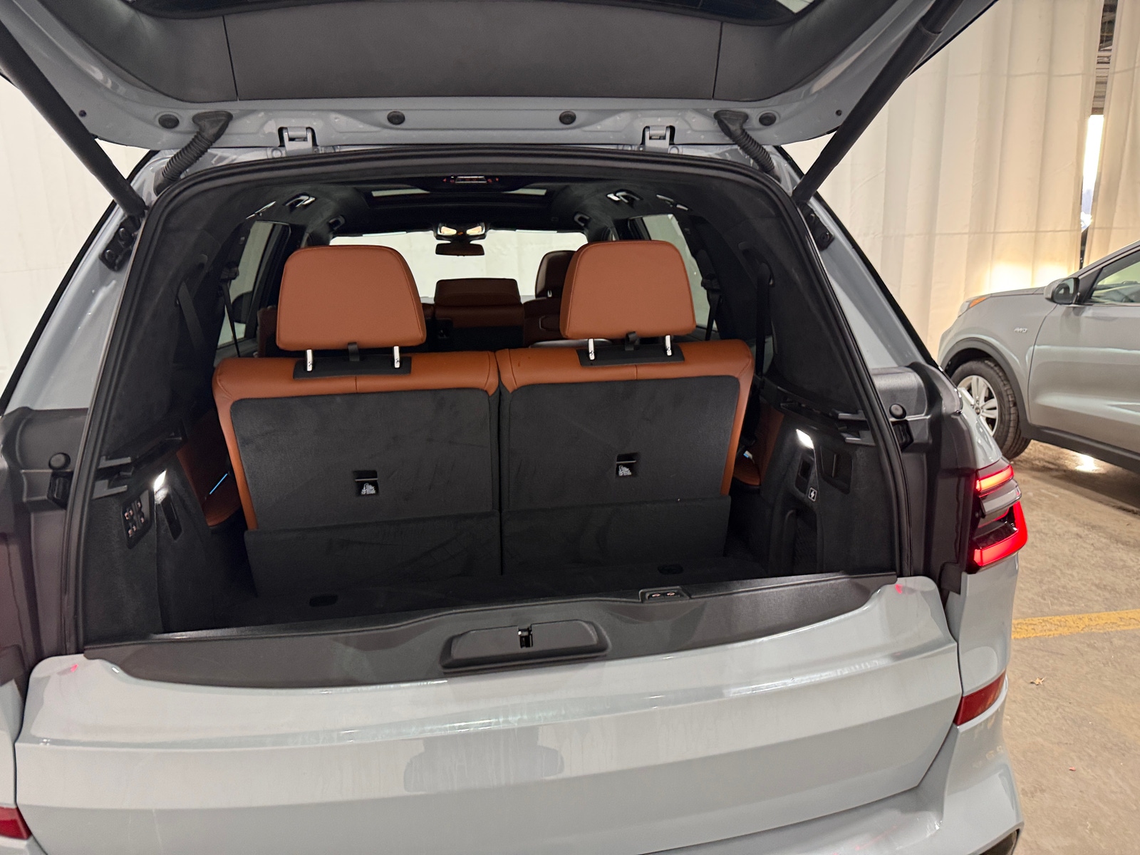 Thumbnail: 2024 BMW X7 - 6