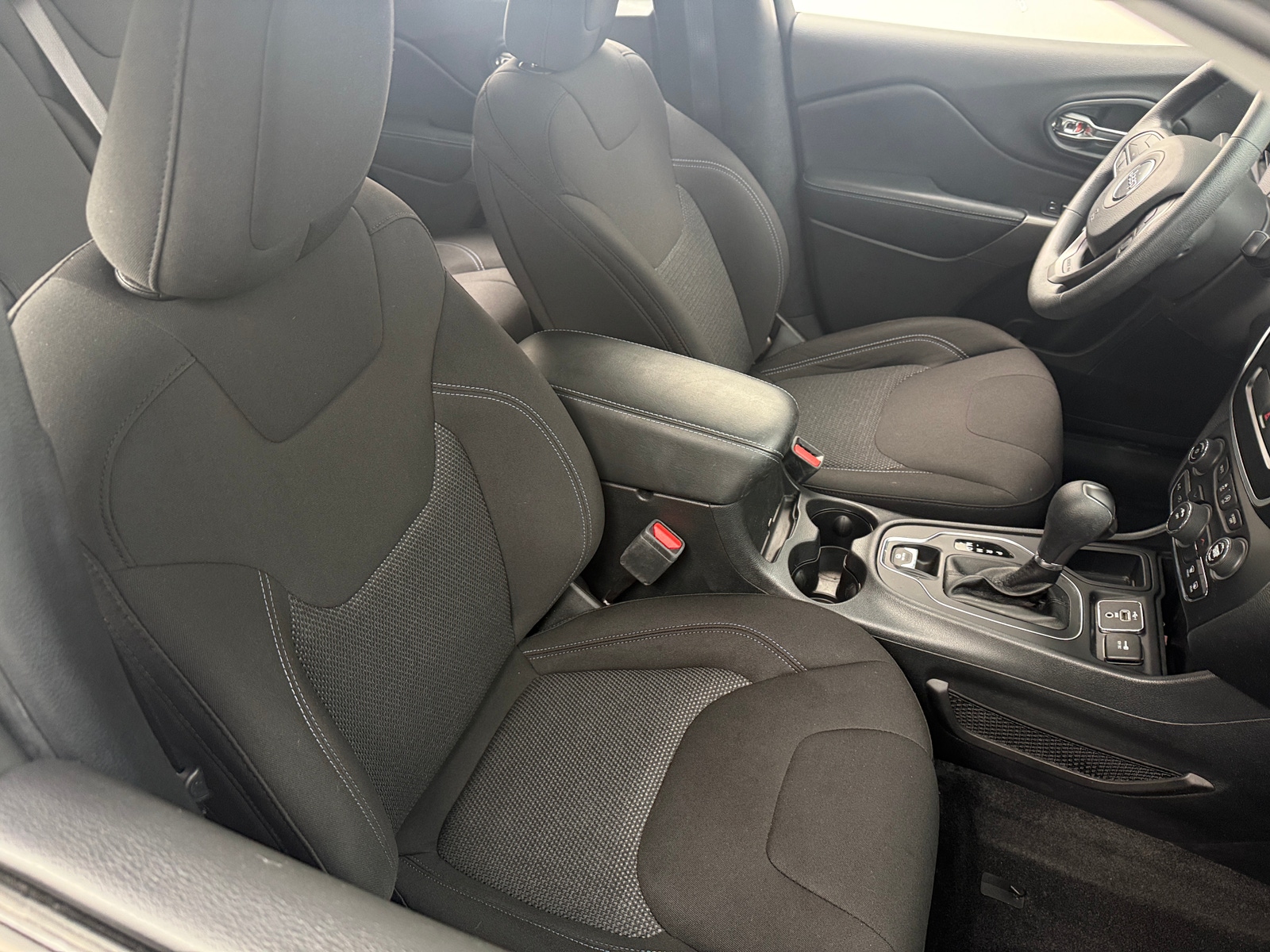 Thumbnail: 2020 Jeep Cherokee - 2