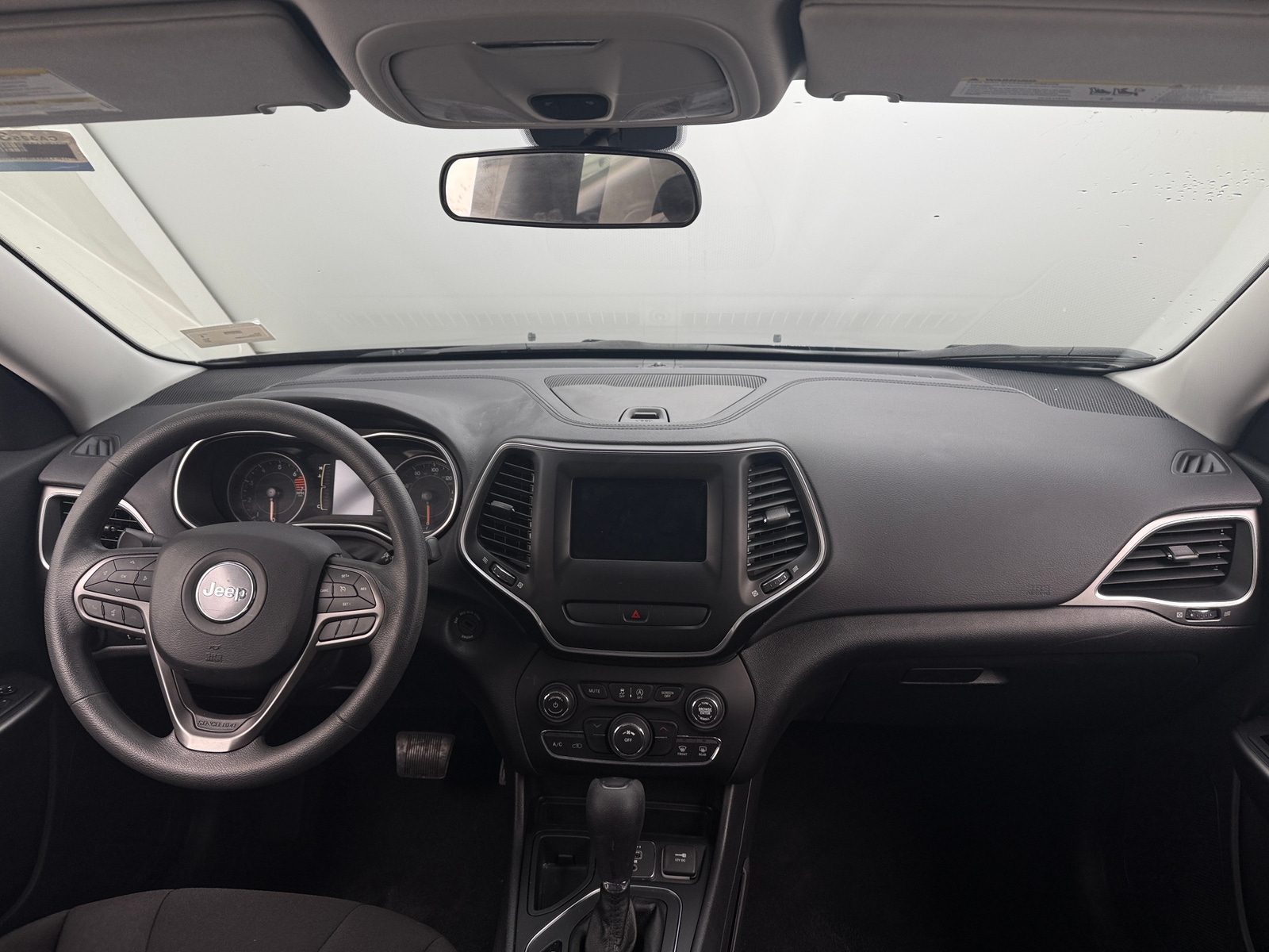 Thumbnail: 2020 Jeep Cherokee - 3