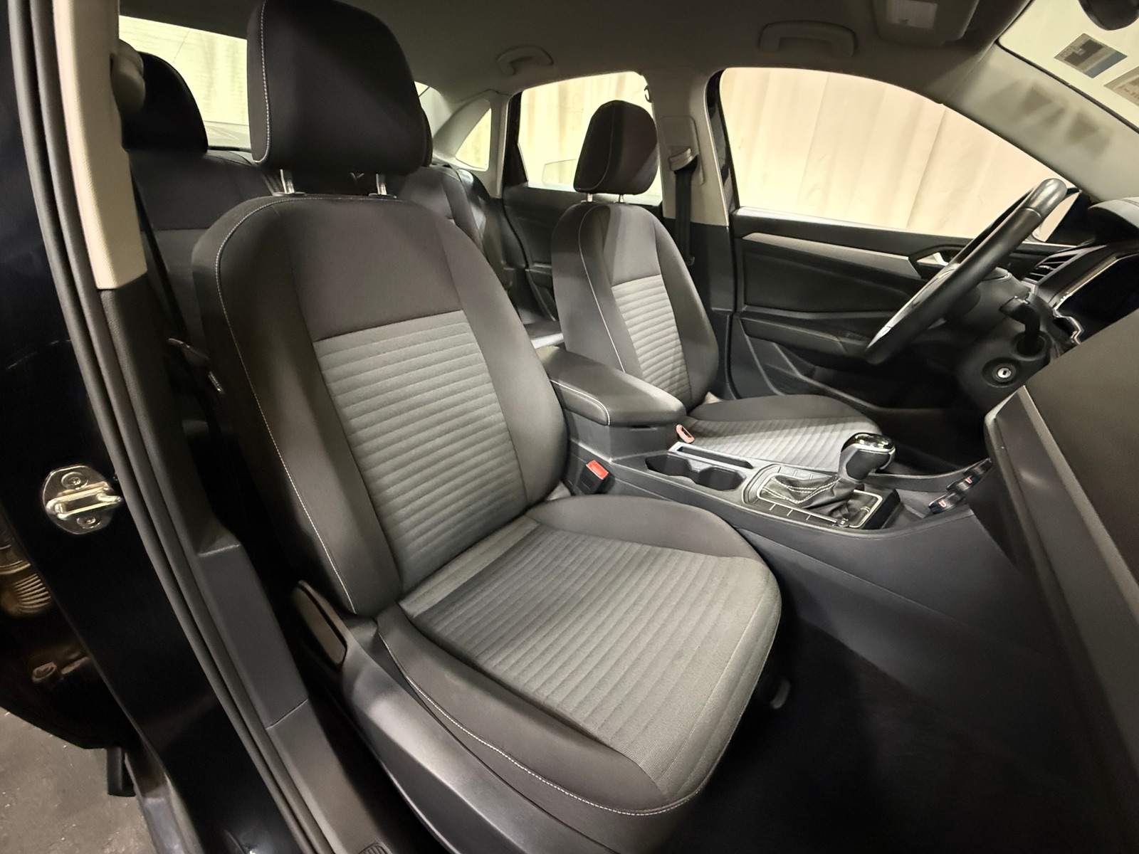 Thumbnail: 2024 Volkswagen Jetta - 2